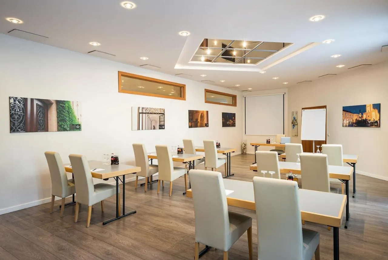 ****  Qu Hotel Aψβούργη Γερμανία