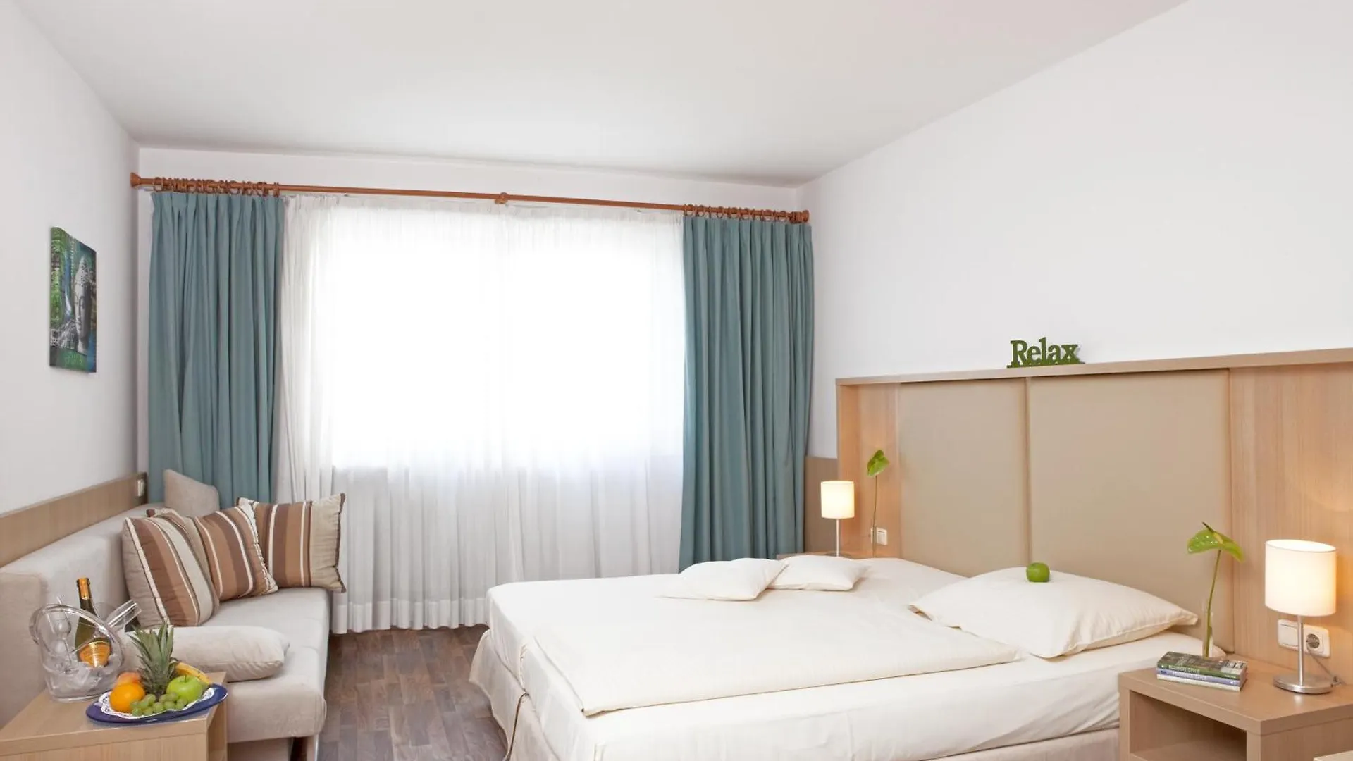 Qu Hotel Augsburg 4*,