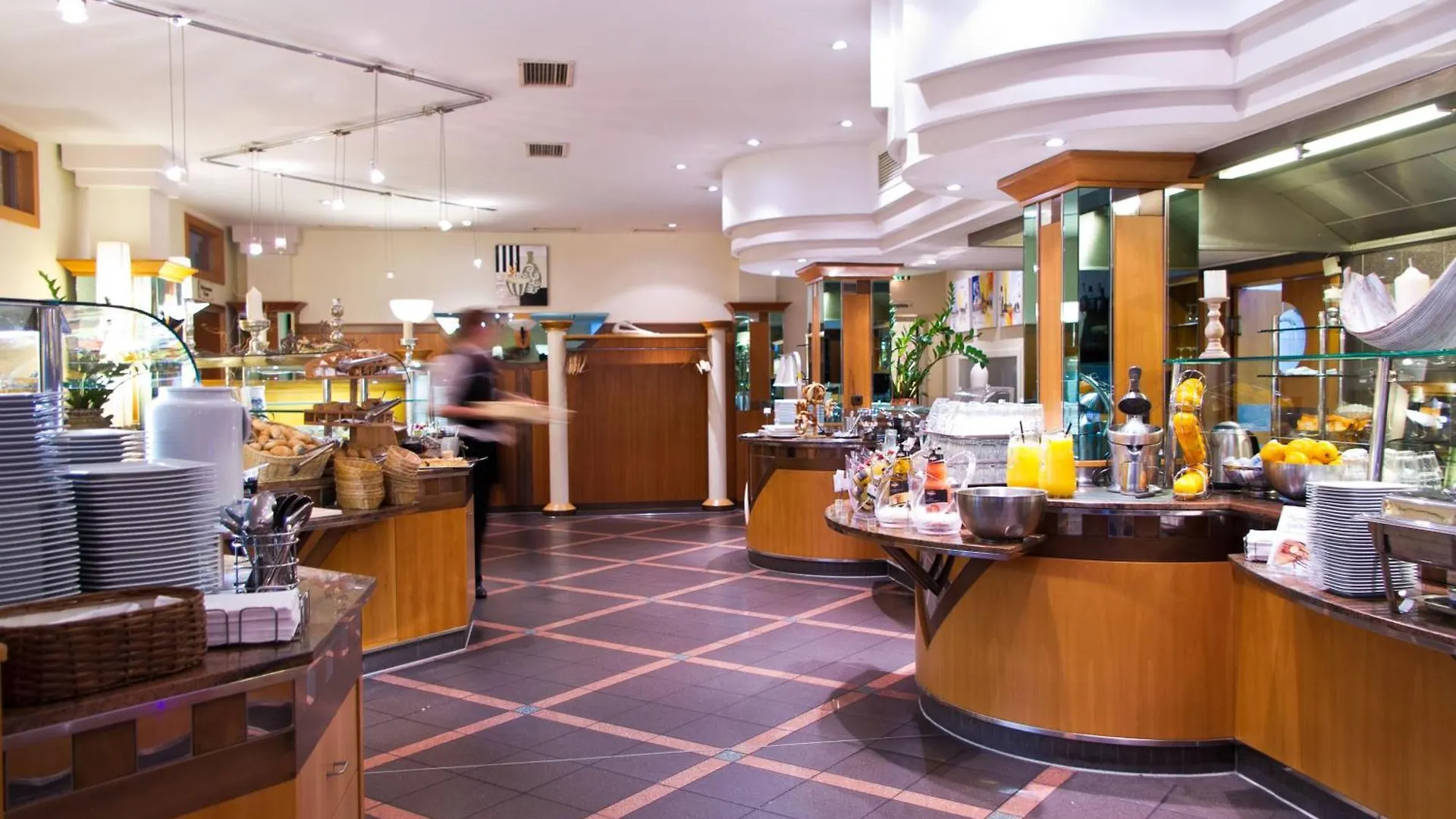 Qu Hotel Aψβούργη