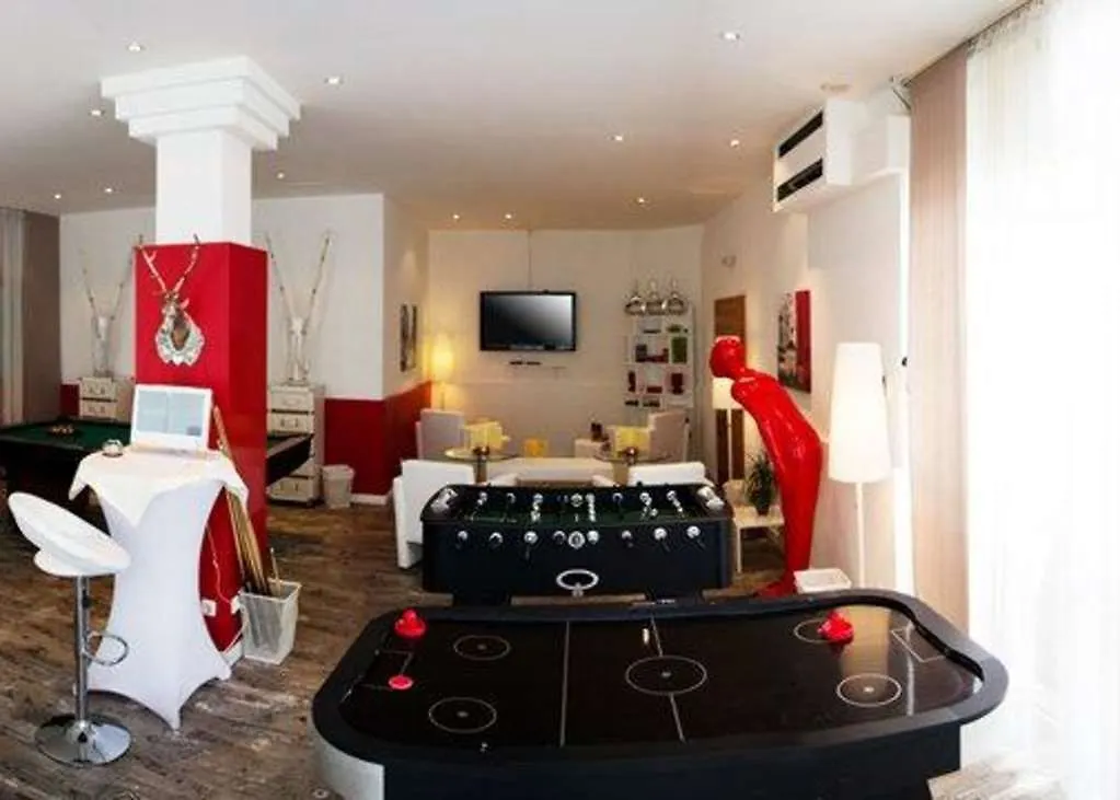 Qu Hotel Aψβούργη Γερμανία