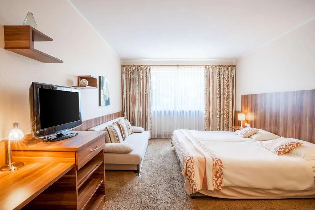 Qu Hotel Aψβούργη